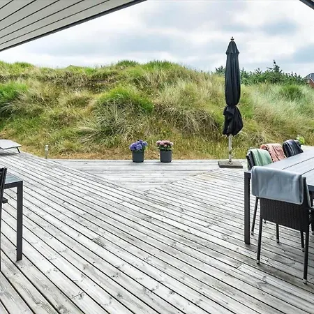 Ve259-vejers-strand-bjaergevej-14 *